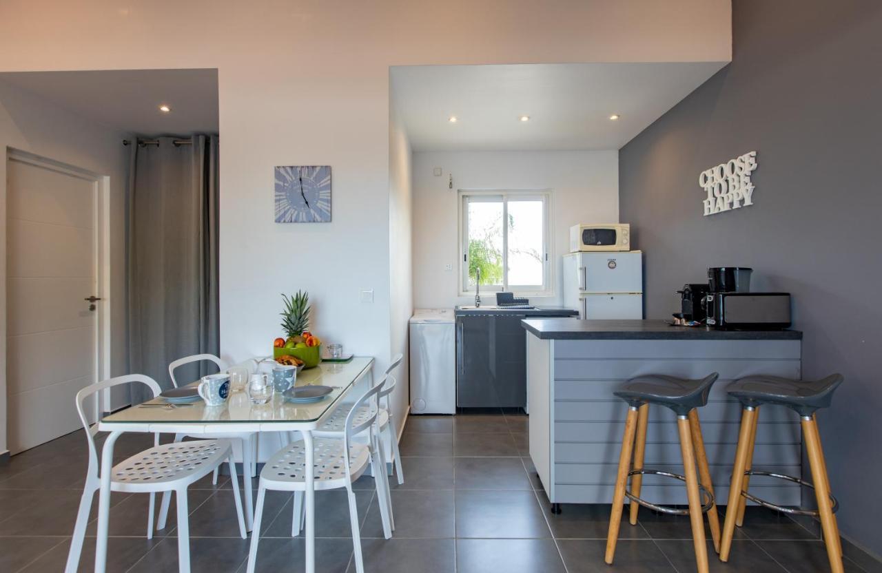 The Rock Apartment Cul de Sac Bagian luar foto